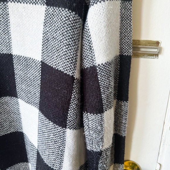 Ricki’s Gingham Cardigan Size M - Picture 6 of 6